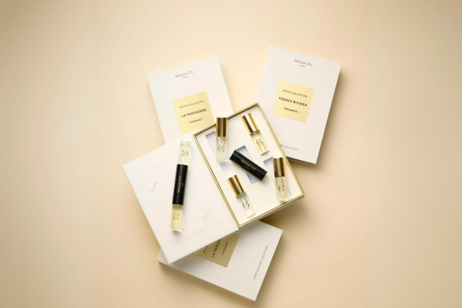 Perfume sampler set : create and discover your own scent style